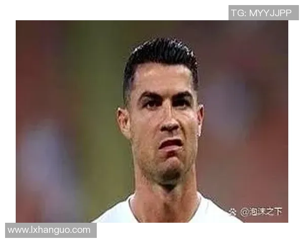 足球明星C罗的保镖揭秘：如何保护世界顶级球员的安全与隐私